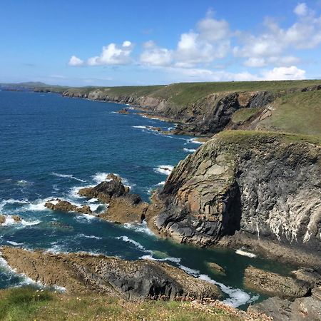 The Cambrian Inn Solva Luaran gambar