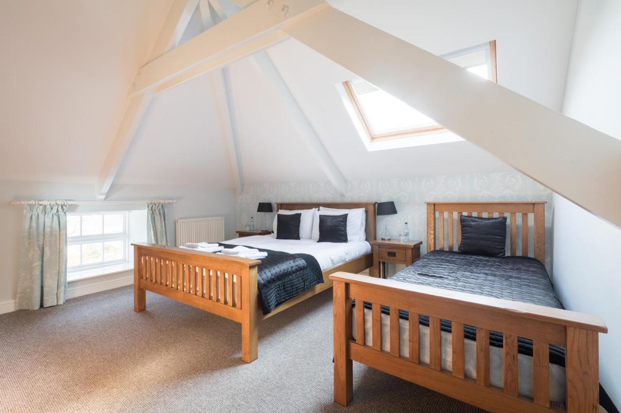 The Cambrian Inn Solva Luaran gambar