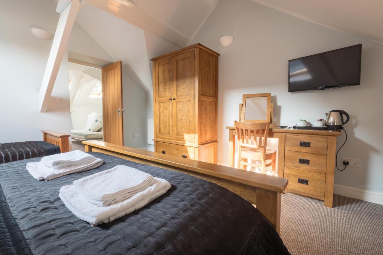 The Cambrian Inn Solva Luaran gambar
